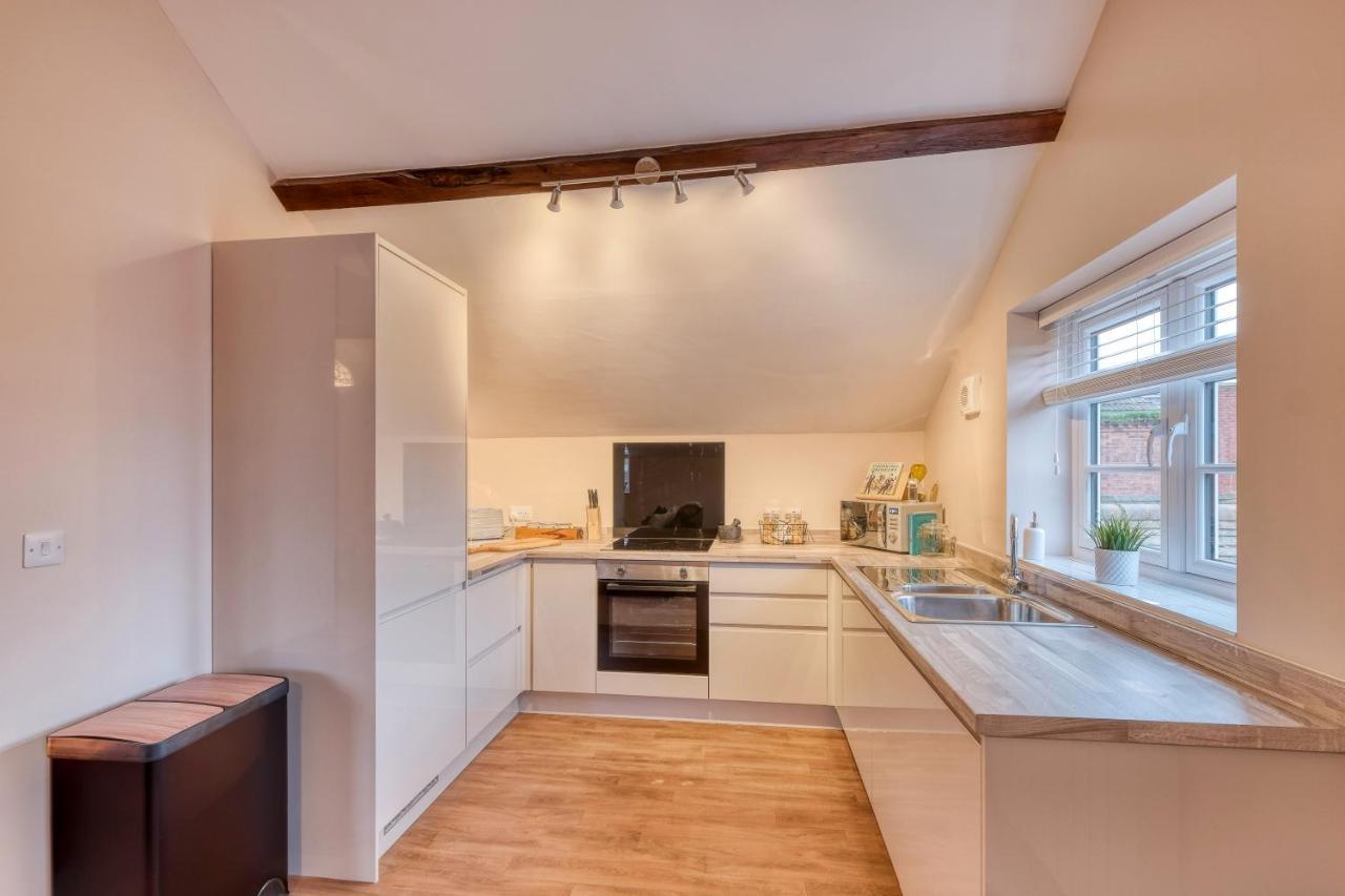 The Station Loft City Centre 1-Bed Apartment Вустер Экстерьер фото